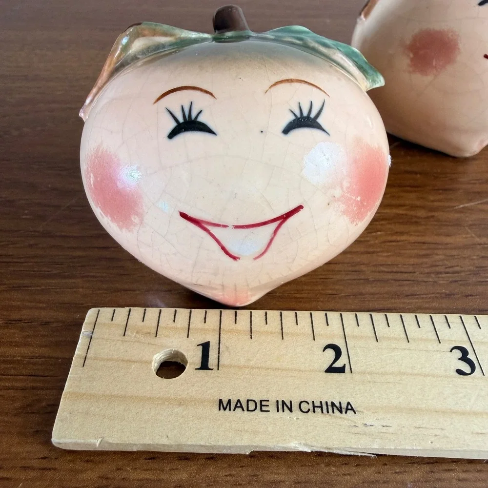 Vintage Anthropomorphic Peach Salt Pepper Shakers Ceramic Kitsch Fruit Faces
